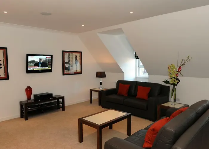 Fountain Court Apartments - Grove